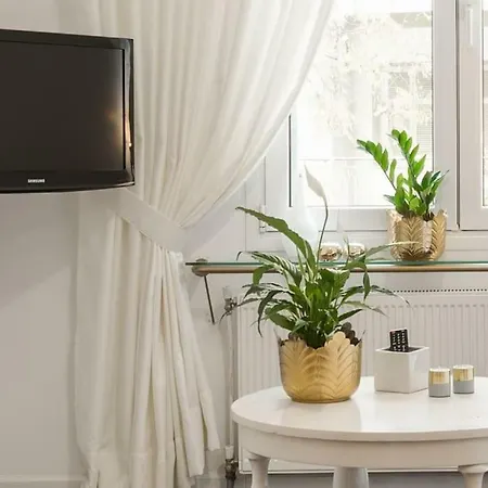 Market- Upper Aristotelous Sq Luxury Салоники